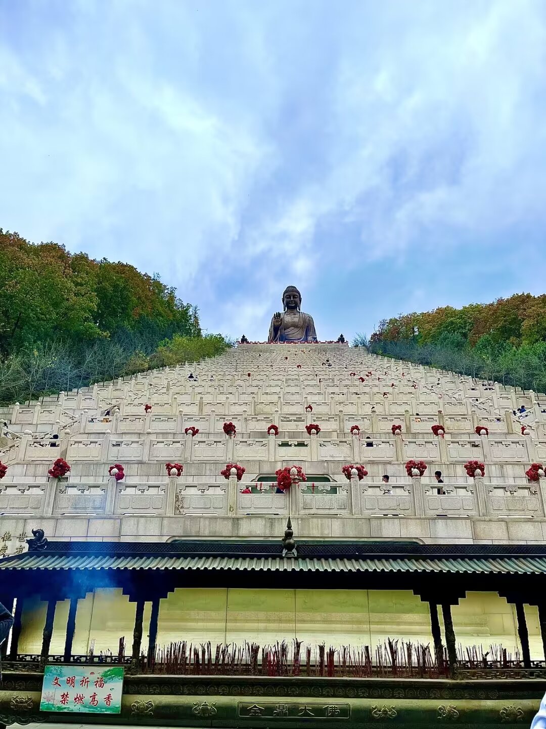 点击放大图片 金鼎大佛.jpg