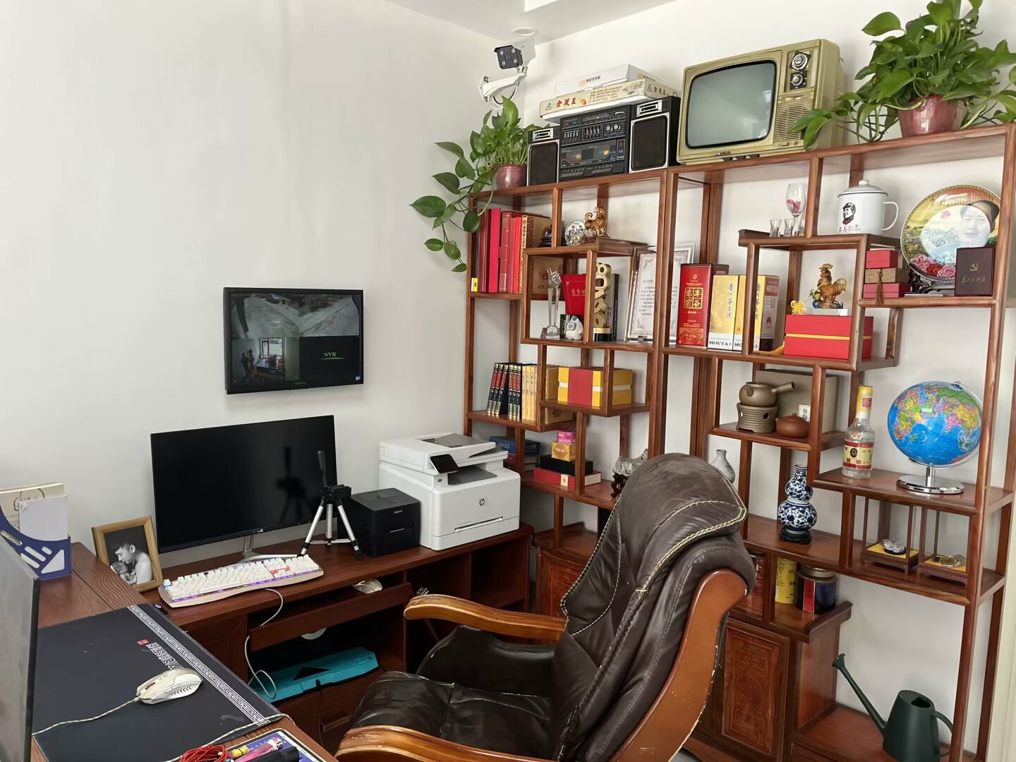 点击放大图片 旧工作室留念 (3).jpg